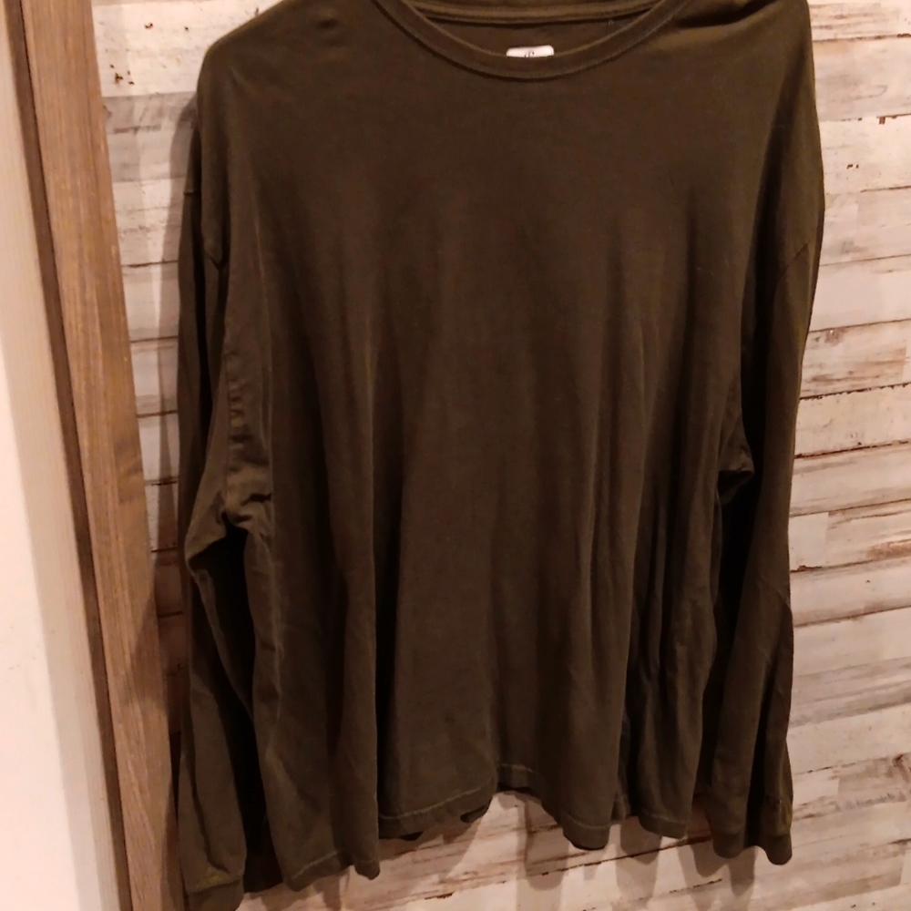 Spaulding mens long sleeve tee.  Box 328